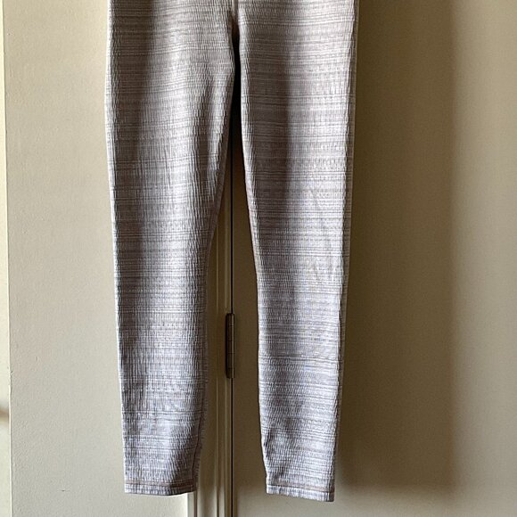 Athleta High Rise Jacquard Chaturanga Textured Leggings Grey Size Medium - Picture 8 of 14